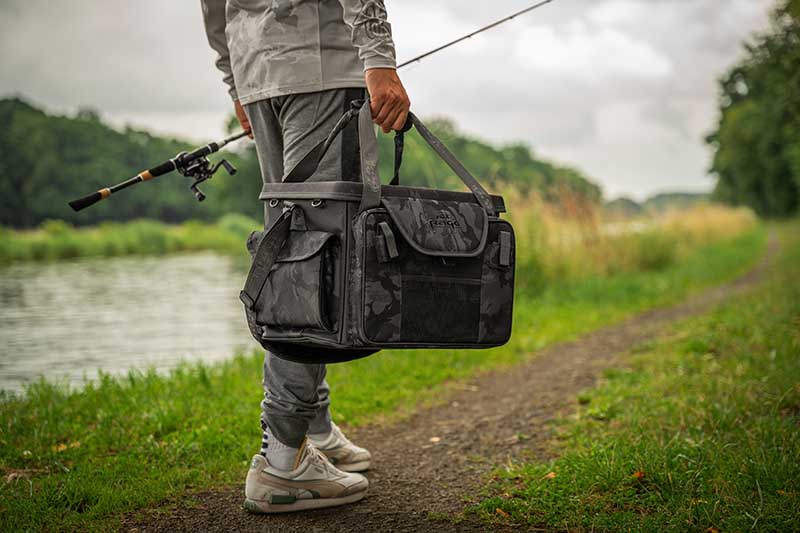 Rucksack mit Taschen Fox Rage Voyager Moulded Camo XL