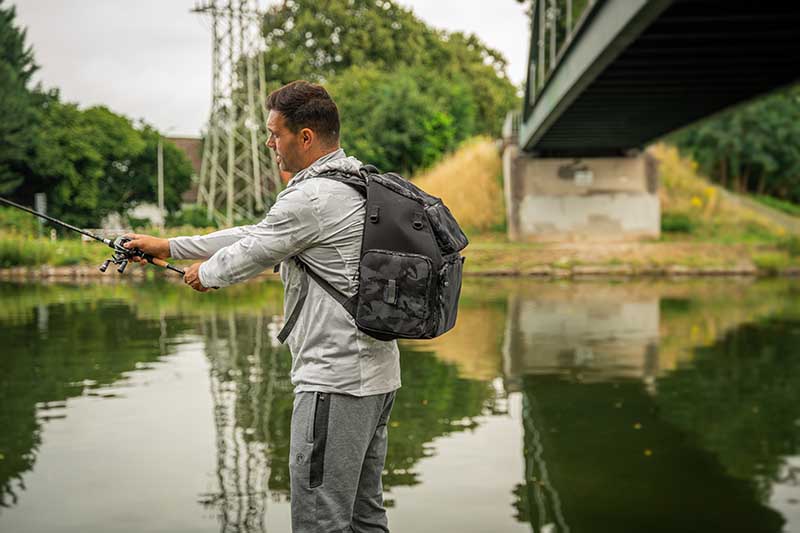 Rucksack mit Boxen Fox Rage Voyager