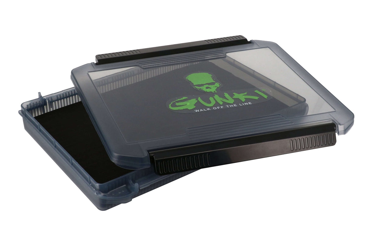 Caja Gunki Rig & Hook Laterales Abiertos MM - Tienda Bass